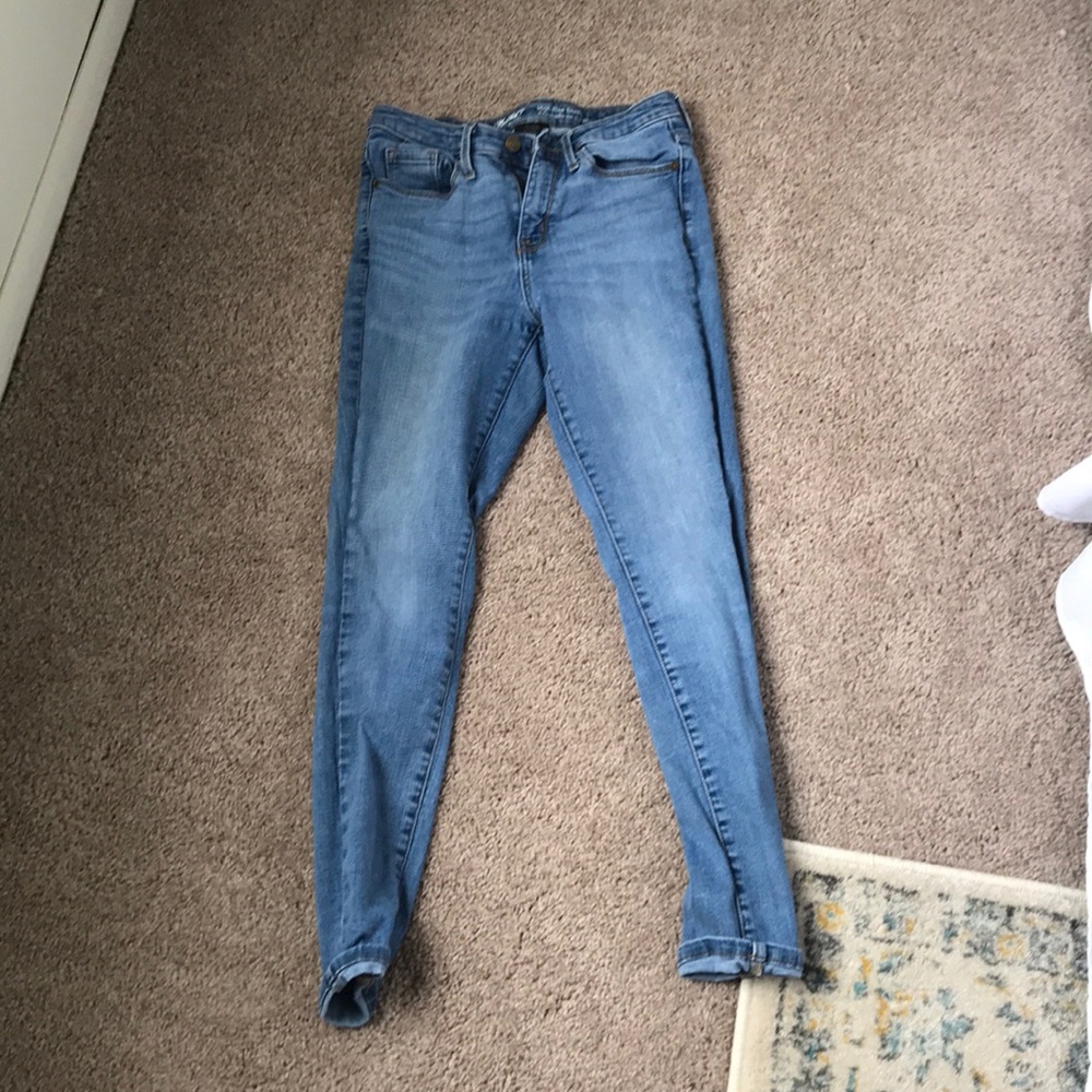 High waisted jeans